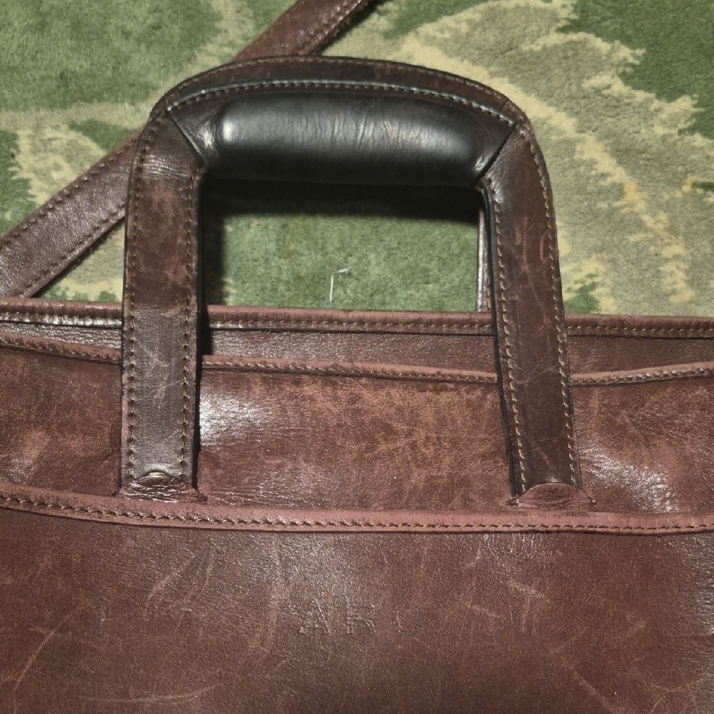 Elegant Dark Brown Leather Briefcase for Men - Picture 2 of 16